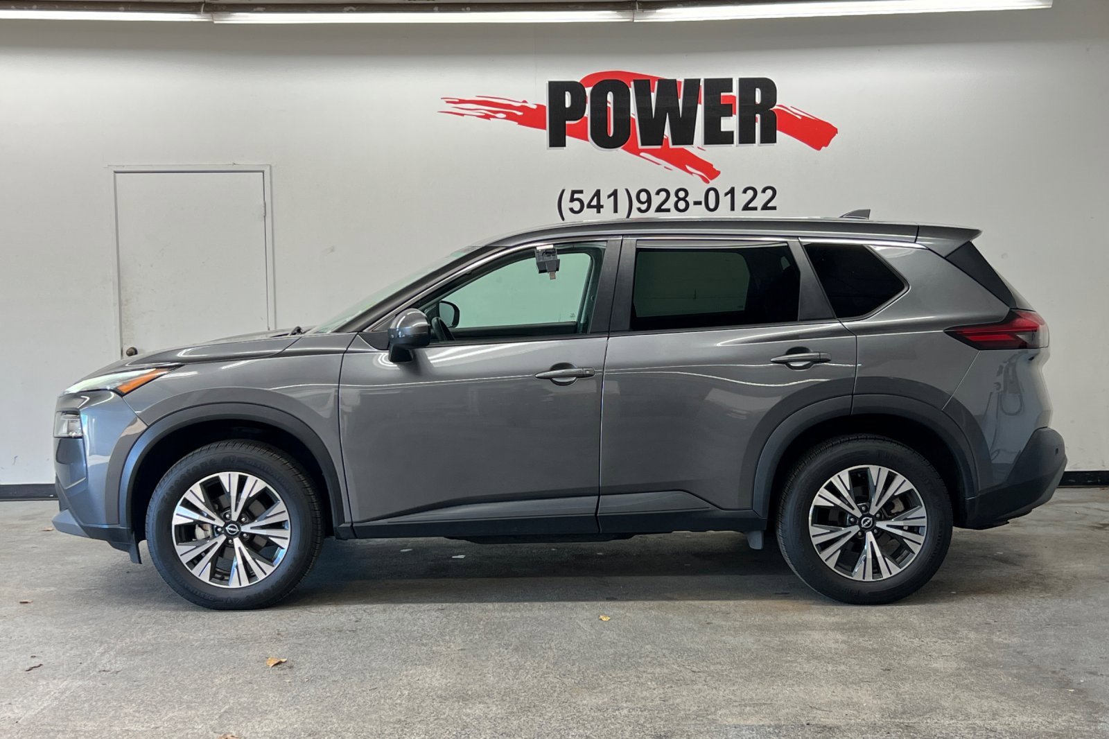 Used 2022 Nissan Rogue SV image 6
