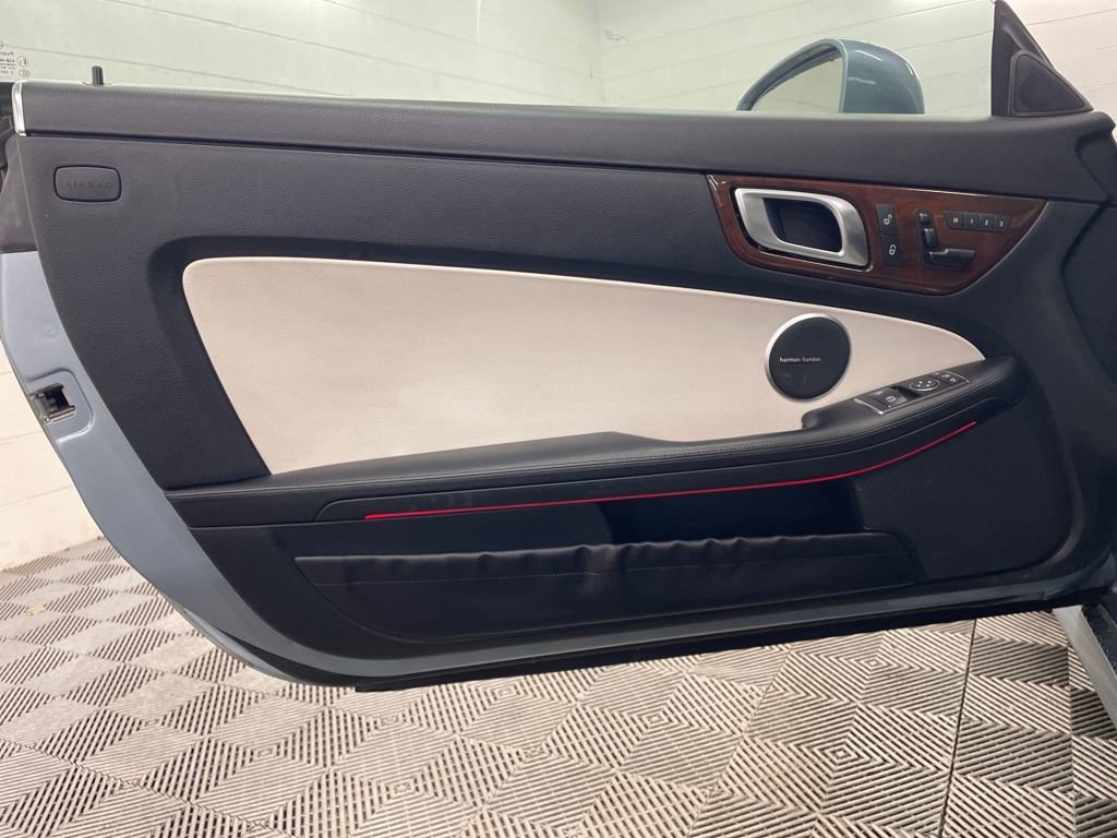 Used 2013 Mercedes-Benz SLK 250 image 16