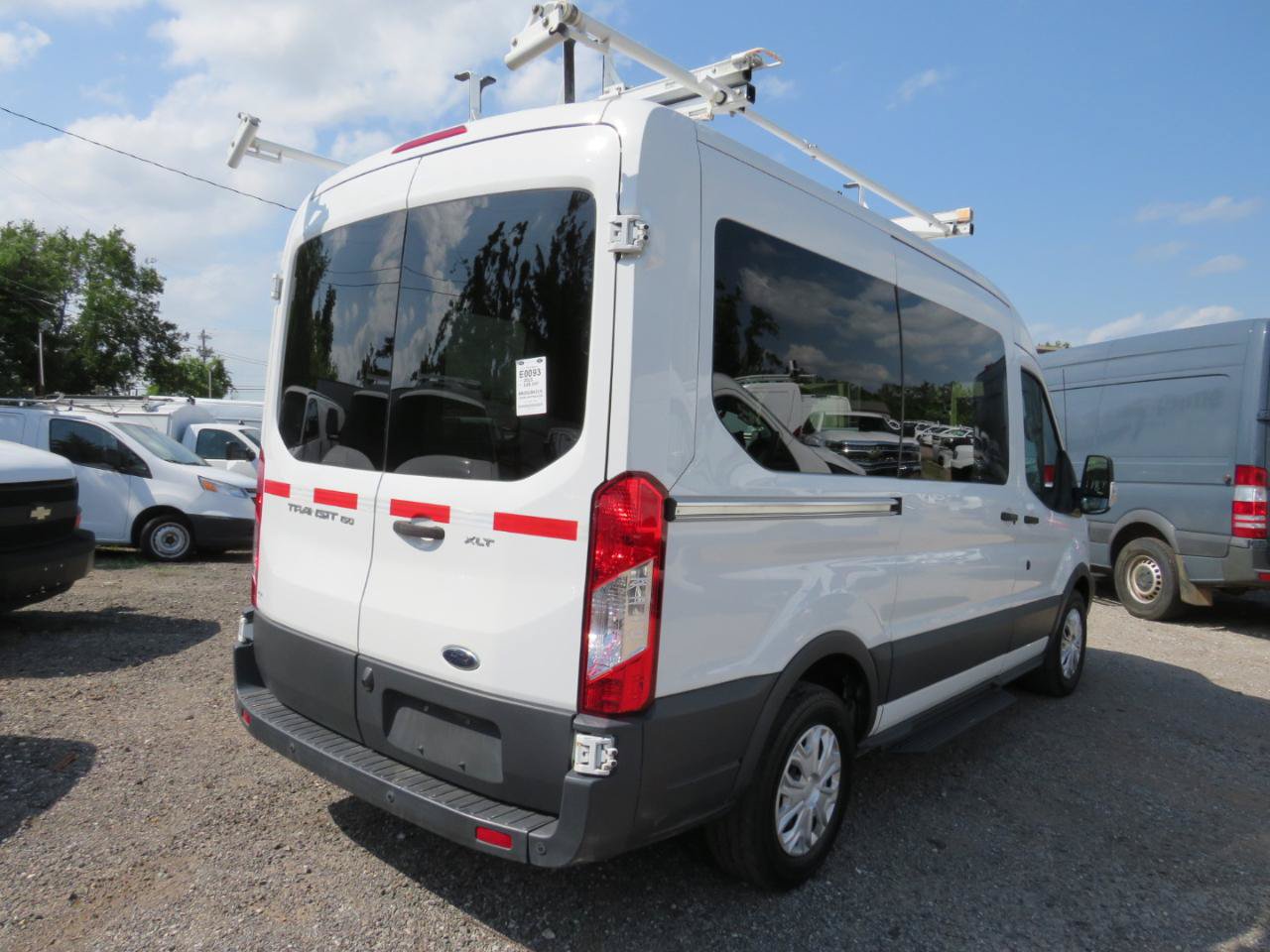 Used 2015 Ford Transit 150 XLT RWD image 4