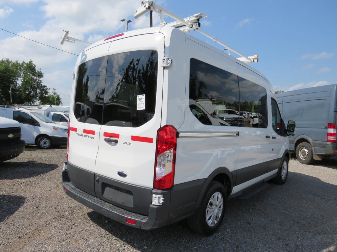Used 2015 Ford Transit 150 XLT RWD image 4