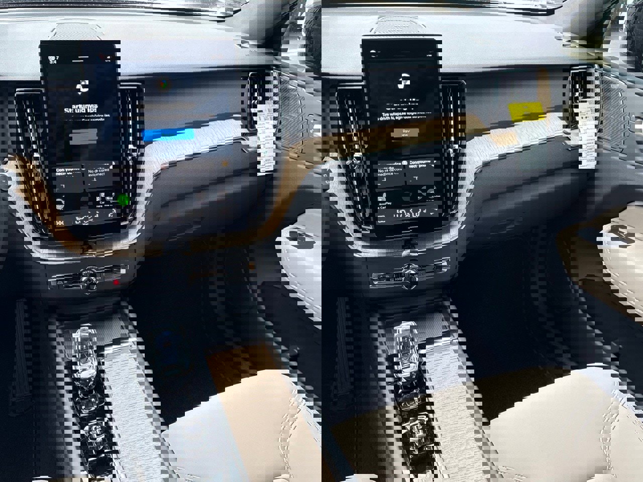 New 2026 Volvo XC60 B5 Plus w/ Protection Package Premier image 12