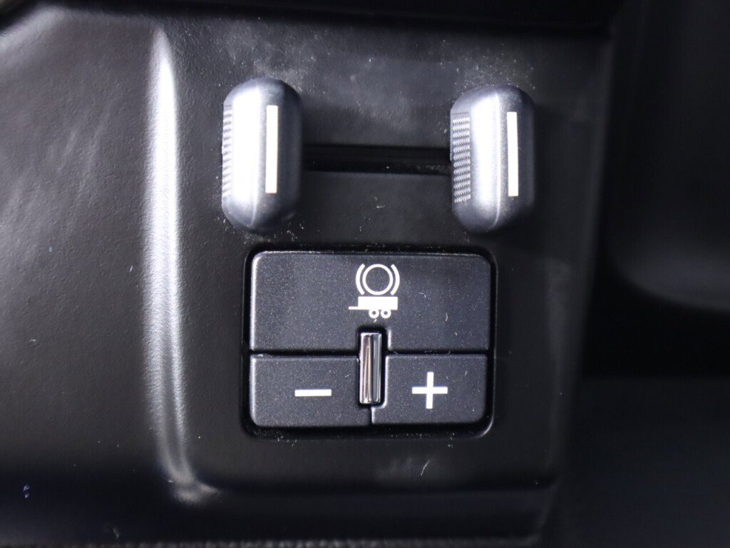 Used 2019 GMC Yukon Denali w/ Denali Ultimate Package image 11