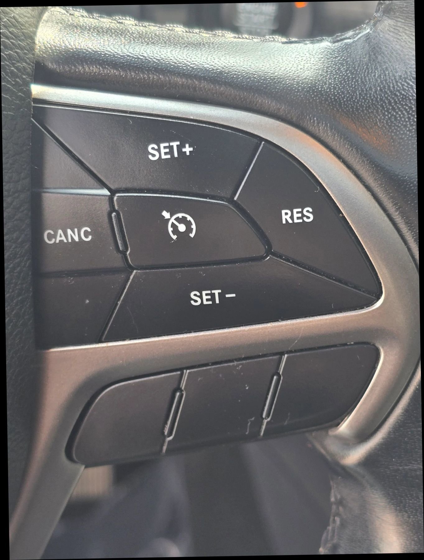 Used 2019 Jeep Grand Cherokee Limited image 21