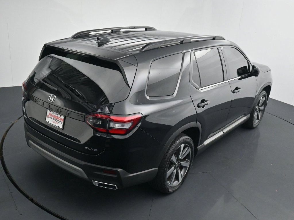 Used 2023 Honda Pilot Elite image 32