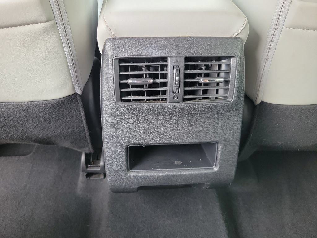 Used 2025 Mitsubishi Outlander SE AWD/4WD image 24