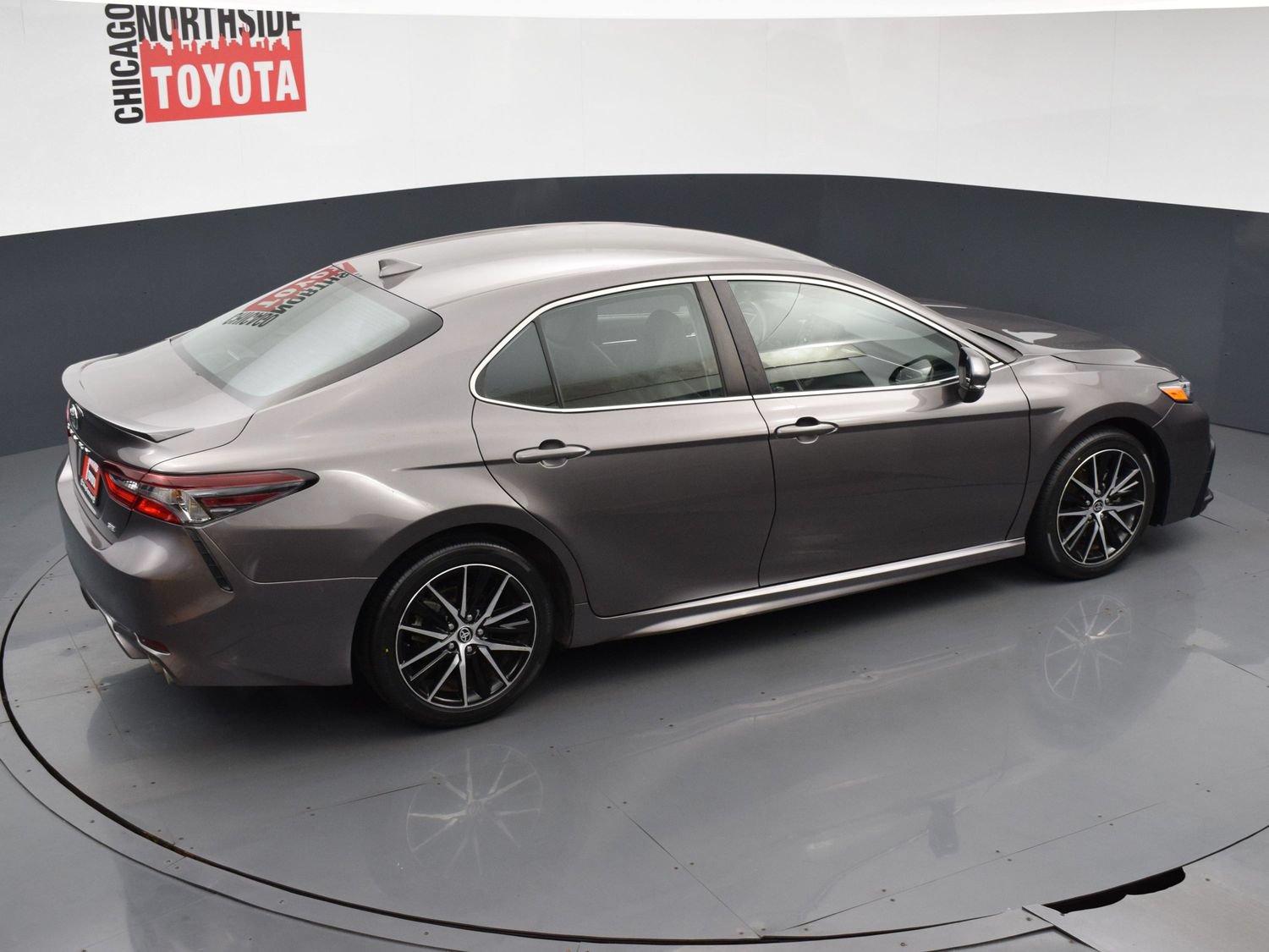 Used 2024 Toyota Camry SE FWD image 19