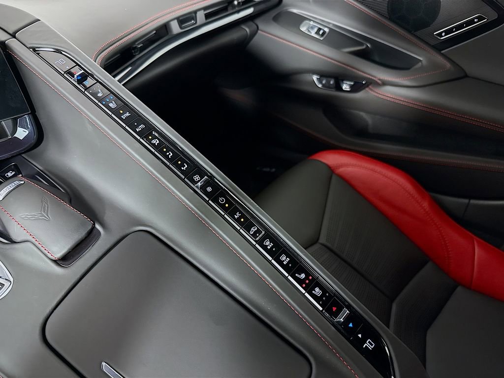 Used 2024 Chevrolet Corvette Stingray Premium Cpe w/ Z51 Performance Package image 16