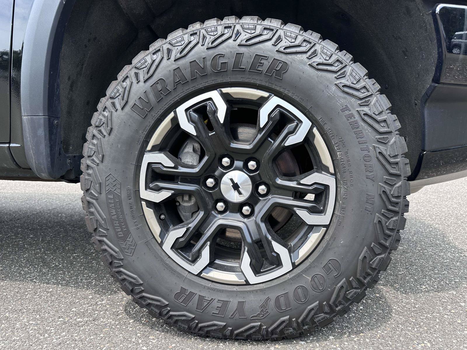 Used 2024 Chevrolet Silverado 1500 ZR2 AWD/4WD image 7