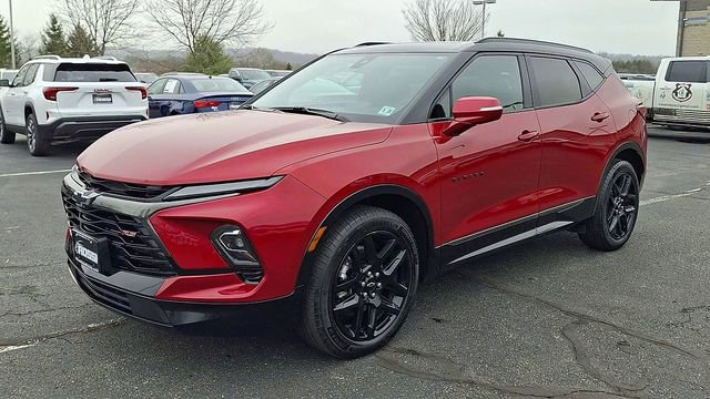 Certified 2023 Chevrolet Blazer RS w/ Driver Confidence II Package image 4