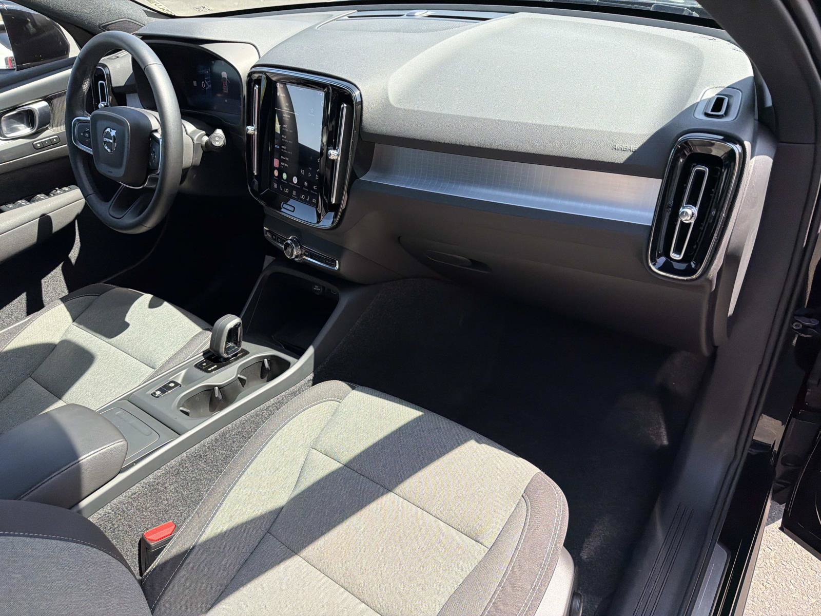 New 2026 Volvo XC40 B5 Core w/ Protection Package AWD/4WD image 26