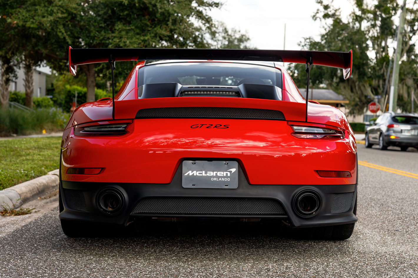 Used 2018 Porsche 911 GT2 RS RWD image 2