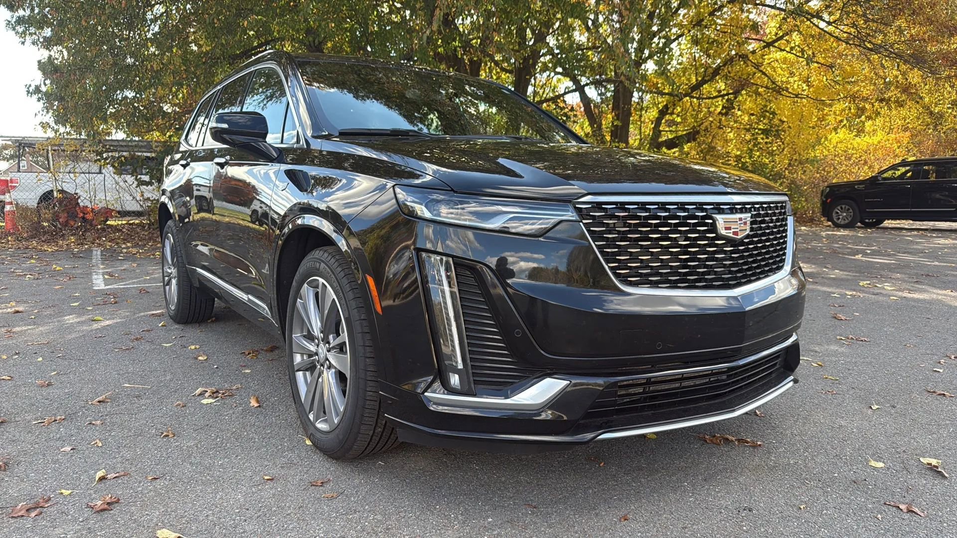 Used 2025 Cadillac XT6 Premium Luxury image 1