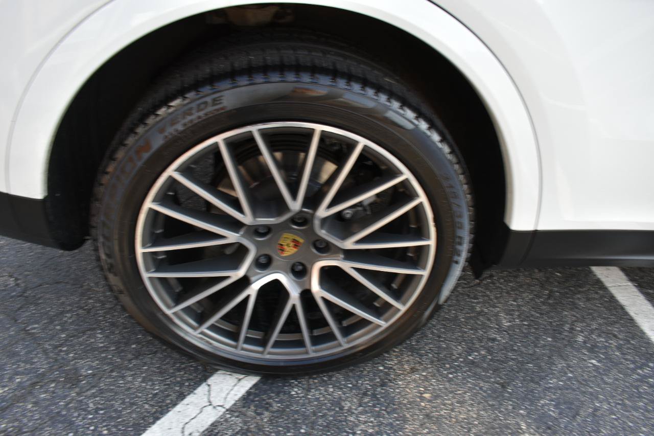 Used 2019 Porsche Cayenne AWD/4WD image 34