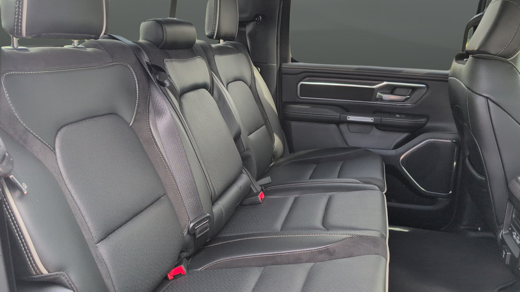 Used 2025 RAM 1500 Laramie AWD/4WD image 28