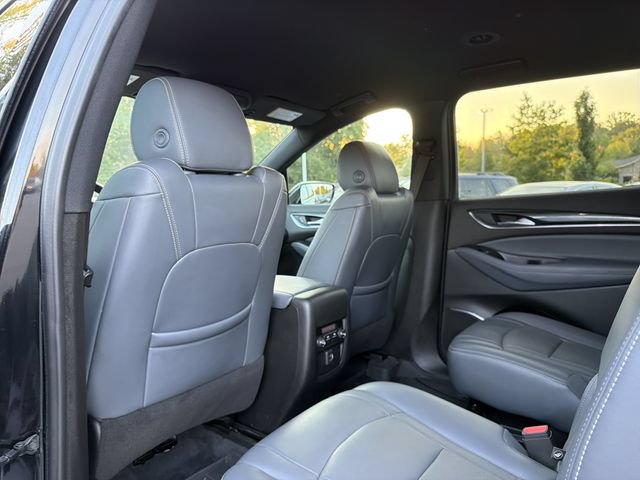 Used 2022 Buick Enclave Essence w/ Sport Touring Edition FWD image 12