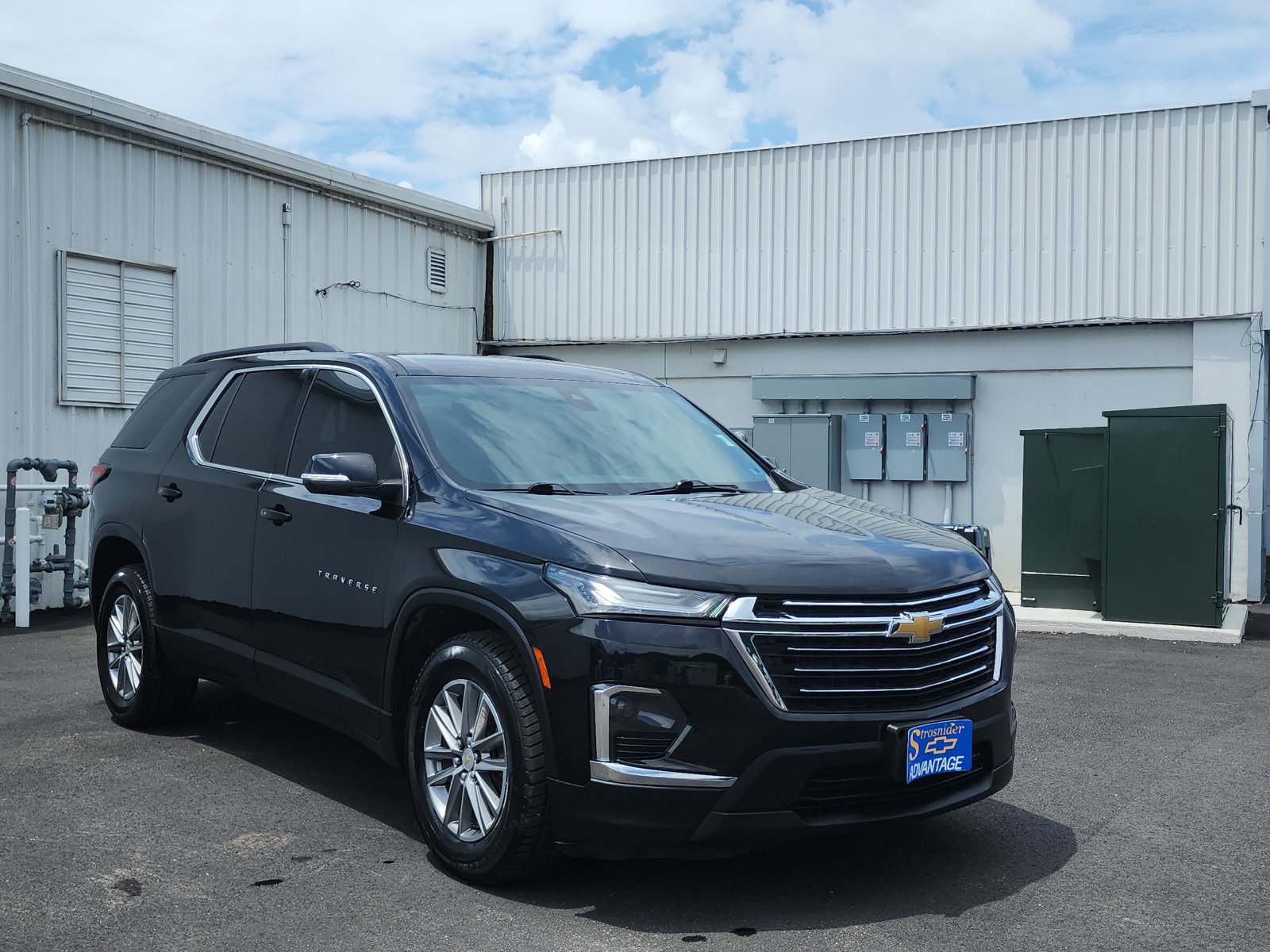 Used 2023 Chevrolet Traverse LT w/ LPO, Floor Liner Package AWD/4WD image 7