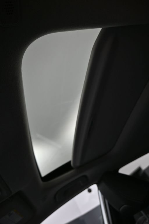 Certified 2023 Toyota Corolla Cross XLE w/ Convenience Package AWD/4WD image 18