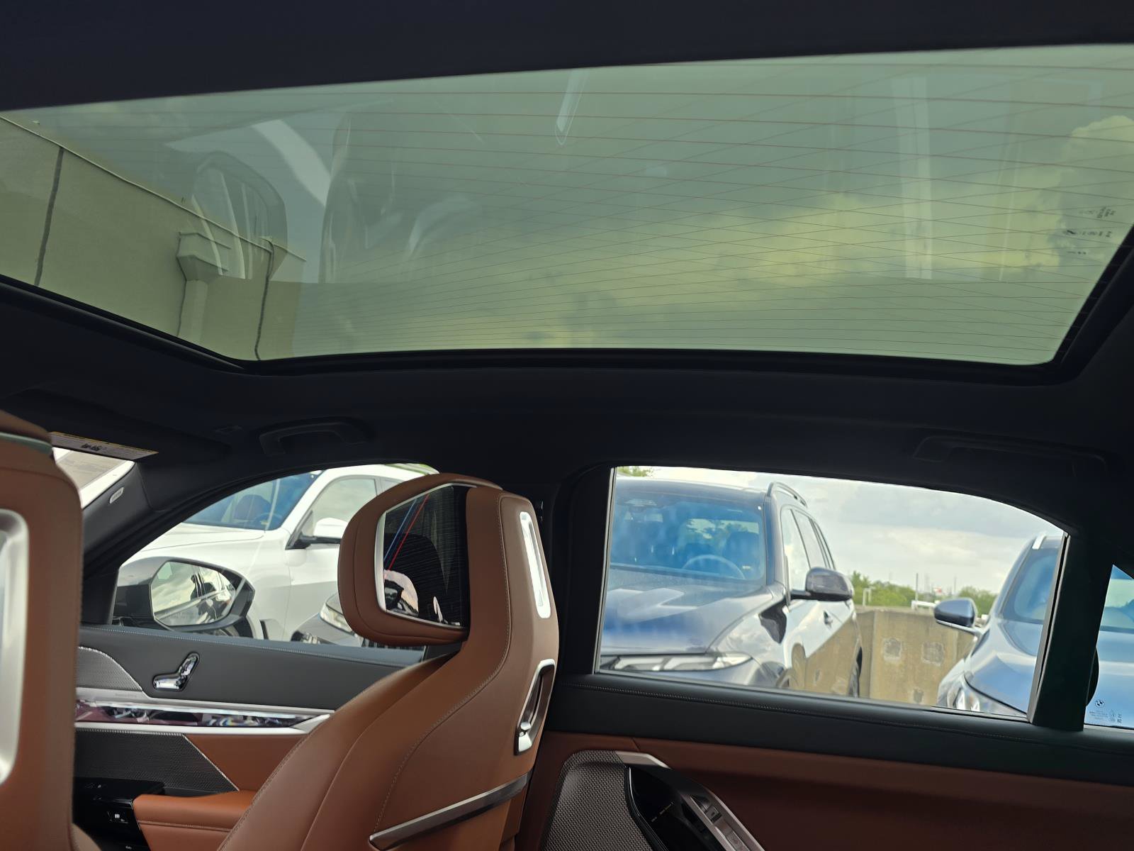 New 2026 BMW 750e xDrive AWD/4WD image 24