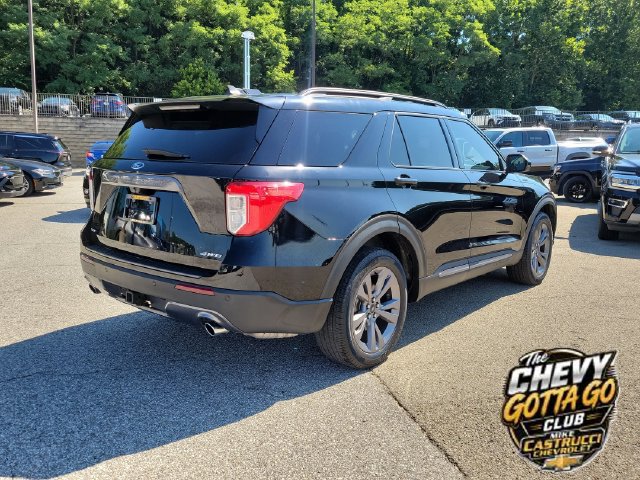 Used 2022 Ford Explorer XLT w/ Equipment Group 202A AWD/4WD image 5
