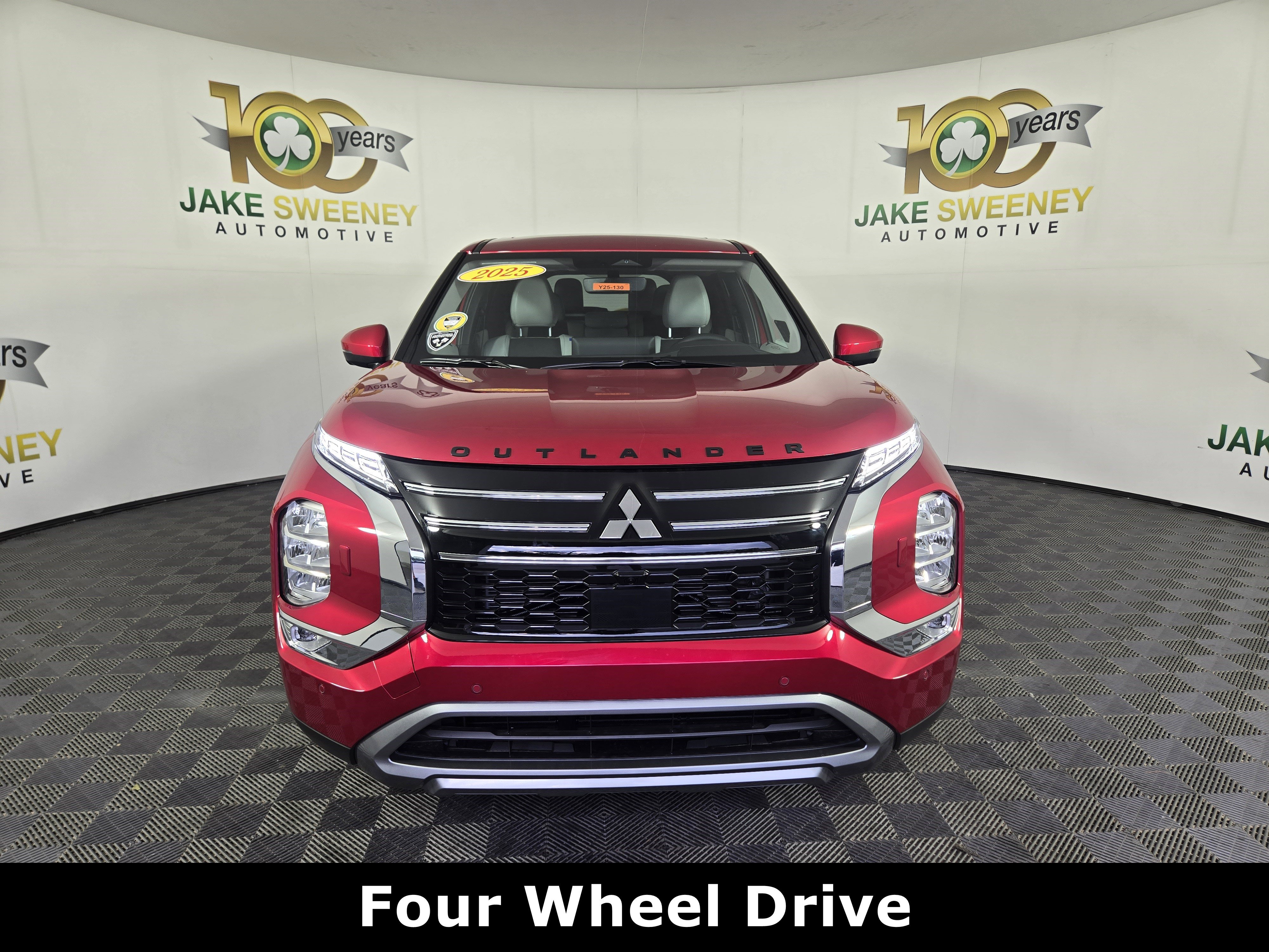 New 2025 Mitsubishi Outlander SE image 2