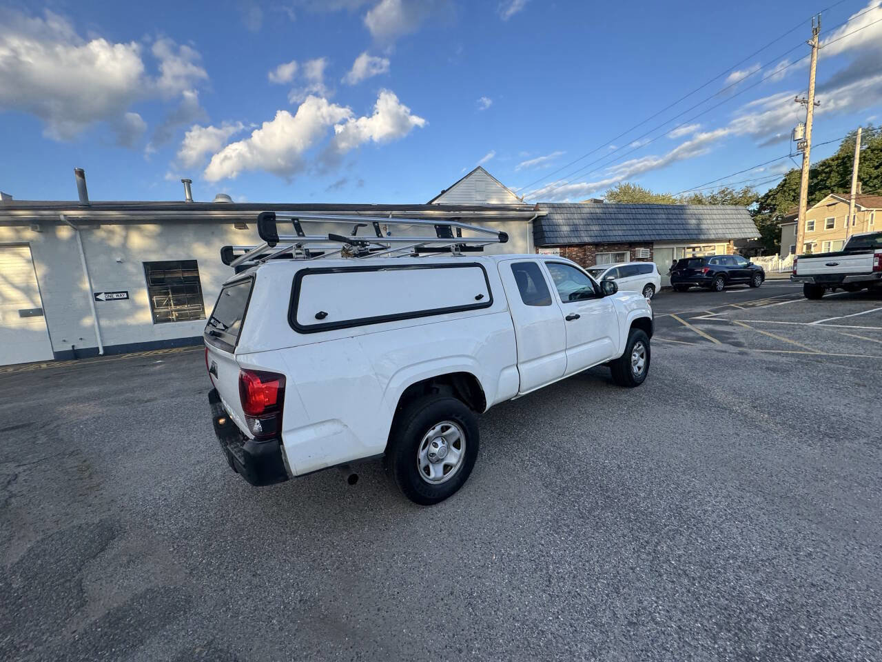 Used 2020 Toyota Tacoma SR image 12