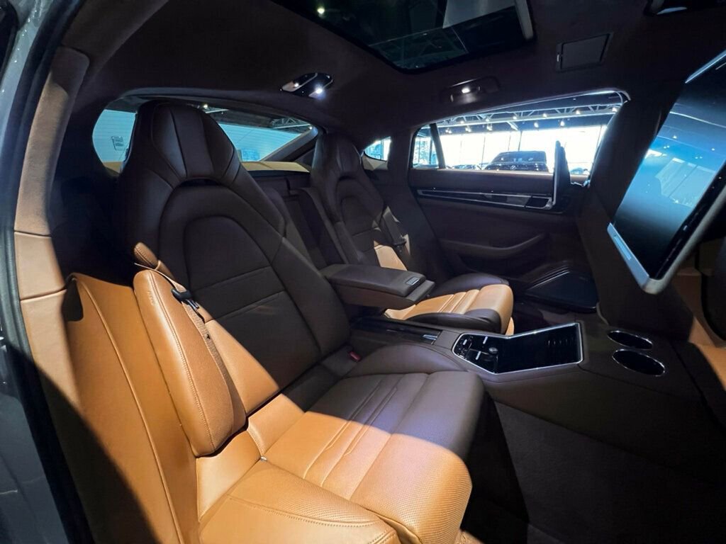 Used 2019 Porsche Panamera Turbo S Executive image 34