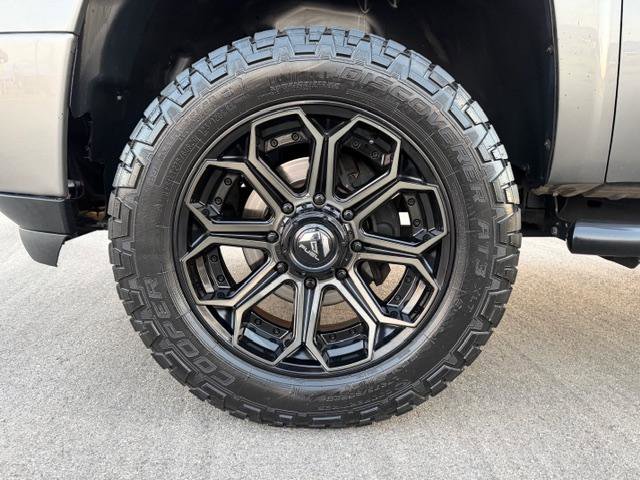 Used 2013 Chevrolet Silverado 2500 LTZ w/ LTZ Plus Package image 9