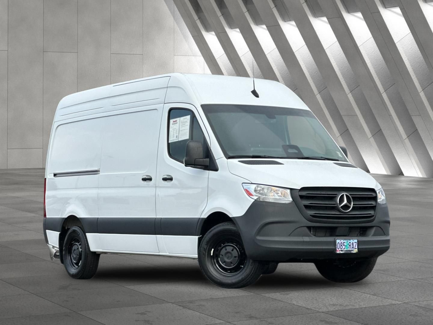 Used 2025 Mercedes-Benz Sprinter 2500 image 2