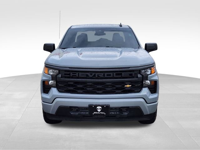 Used 2025 Chevrolet Silverado 1500 Custom image 3