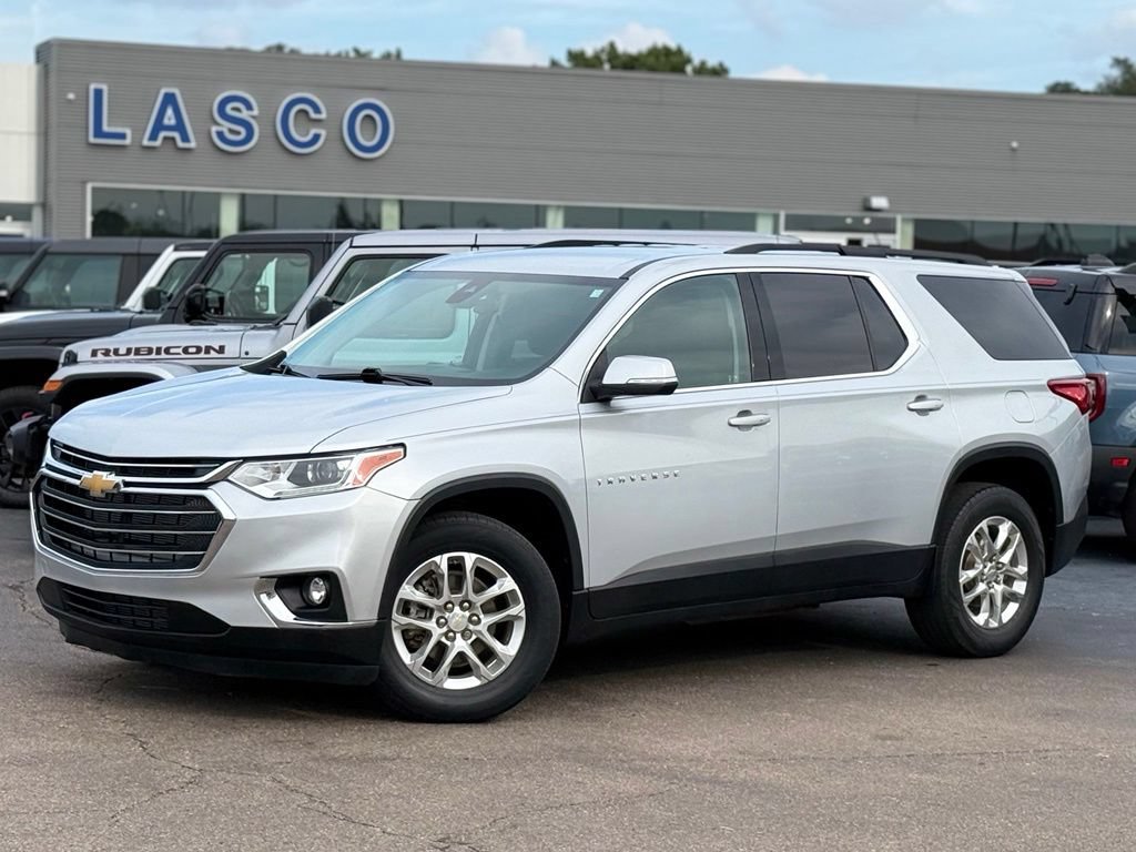 Used 2021 Chevrolet Traverse LT FWD image 1