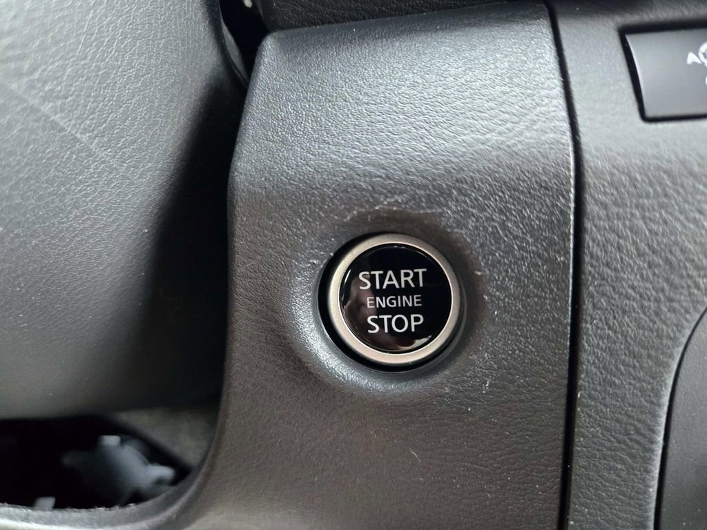 Used 2025 Nissan Frontier PRO-4X w/ Pro Convenience Package AWD/4WD image 33