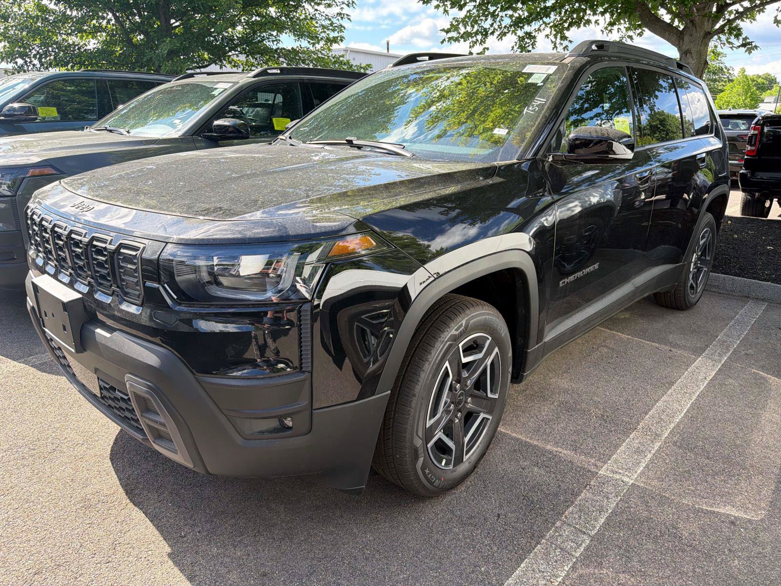 New 2026 Jeep Cherokee Laredo AWD/4WD image 4