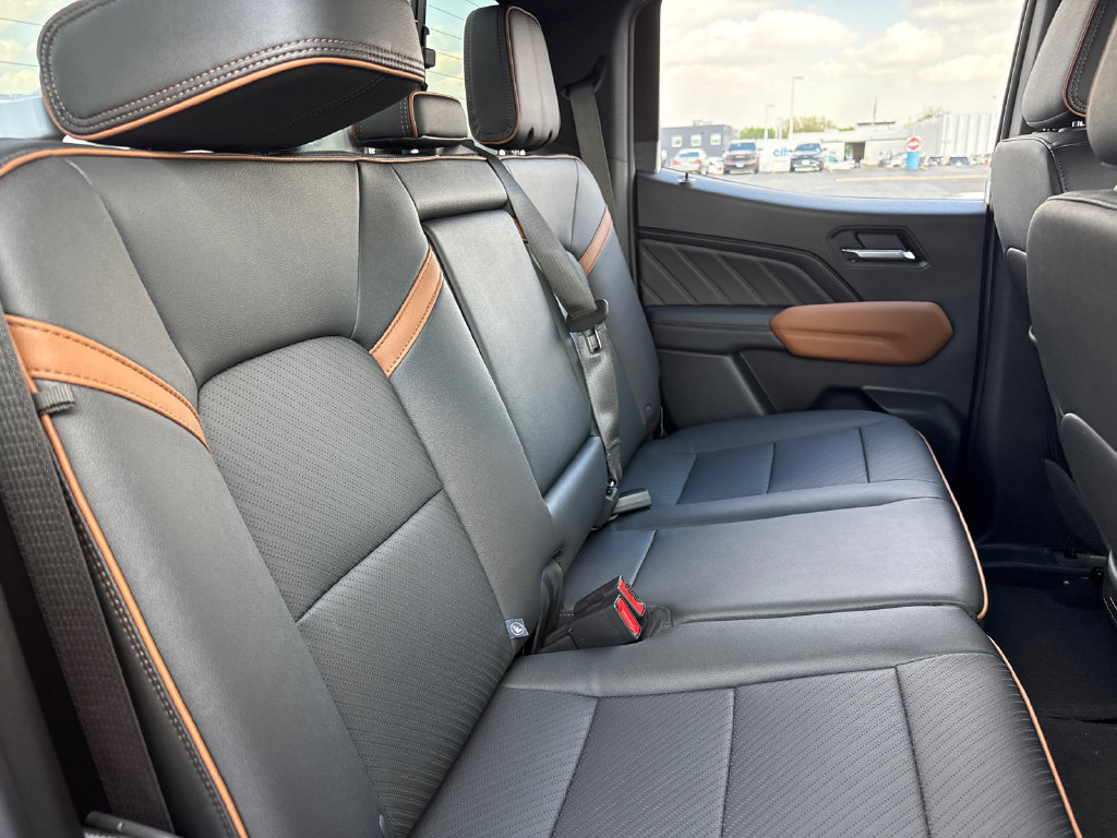 New 2026 GMC Canyon AT4 w/ AT4 Premium Package AWD/4WD image 35
