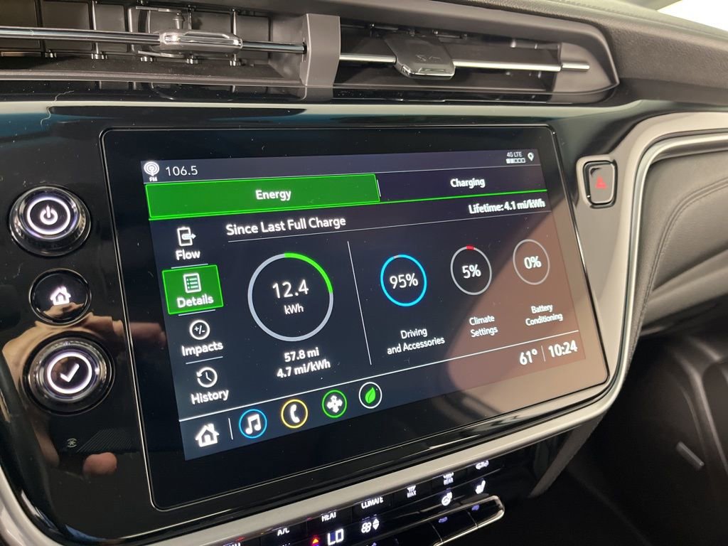 Used 2023 Chevrolet Bolt LT w/ Infotainment Package FWD image 27