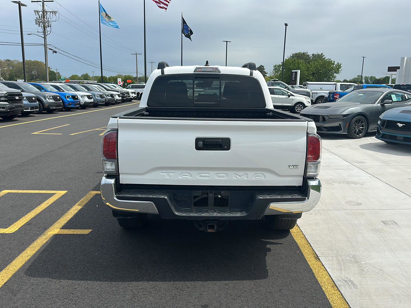 Used 2021 Toyota Tacoma TRD Off-Road image 11