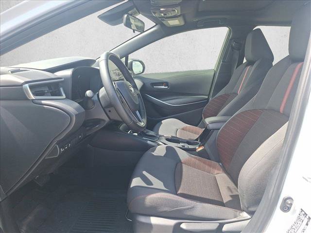 Certified 2025 Toyota Corolla SE w/ SE Premium Package FWD image 15