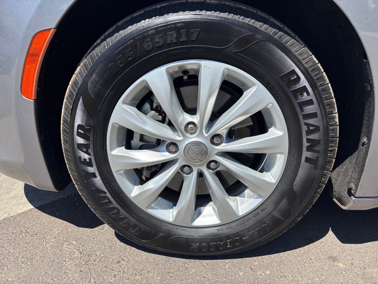 Used 2017 Chrysler Pacifica Touring-L image 24