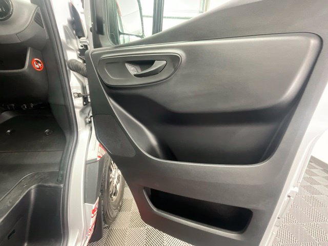 Used 2021 Mercedes-Benz Sprinter 2500 image 18