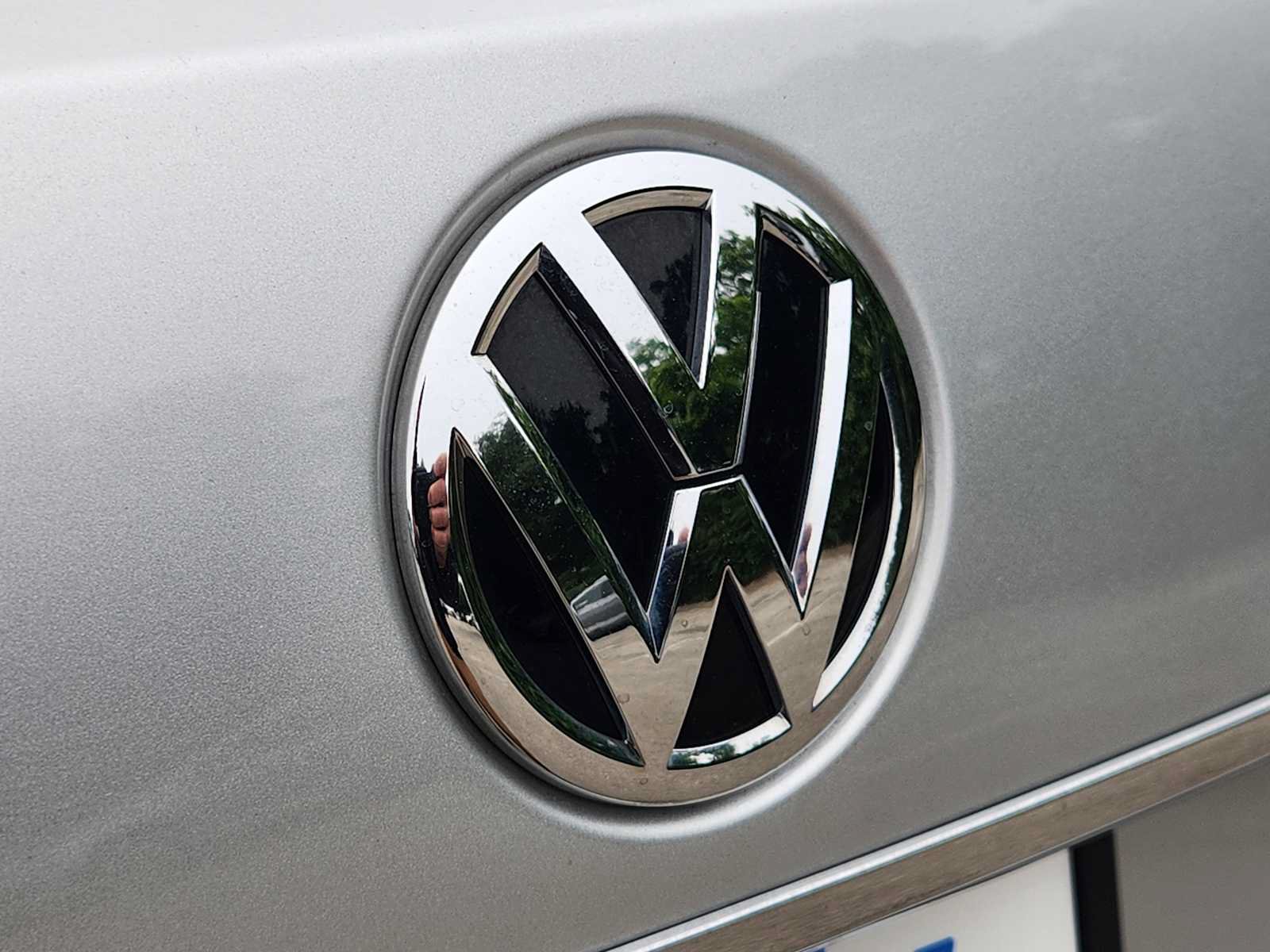 Used 2016 Volkswagen Passat 1.8T SE w/ Lighting Package (P06) FWD image 12
