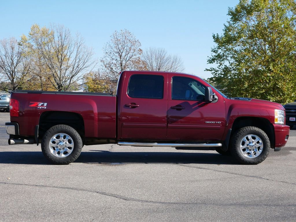 Used 2014 Chevrolet Silverado 3500 LT w/ Interior Plus Package image 8