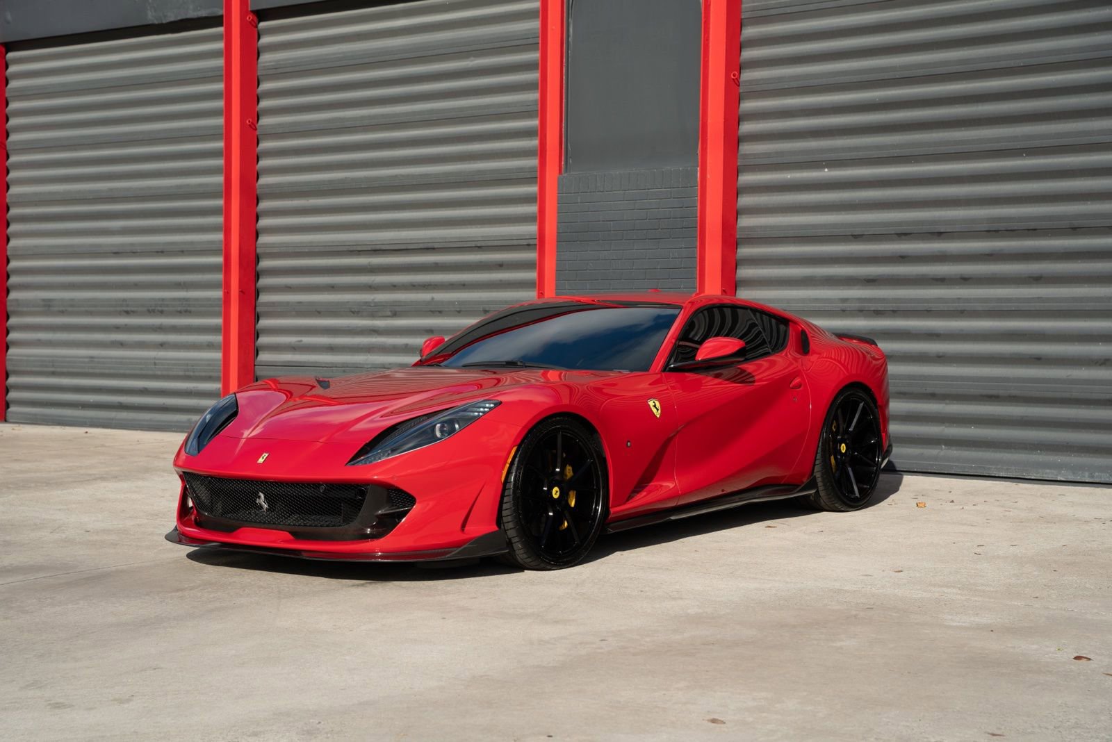 Used 2018 Ferrari 812 Superfast image 1