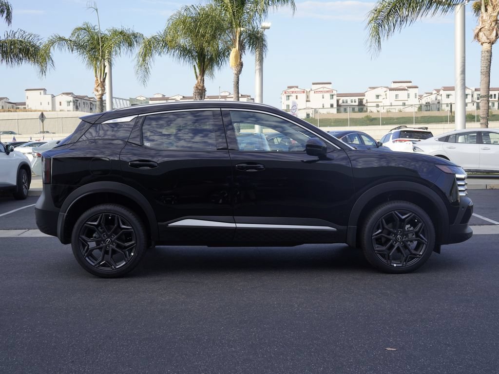 New 2026 Nissan Kicks SR FWD image 3