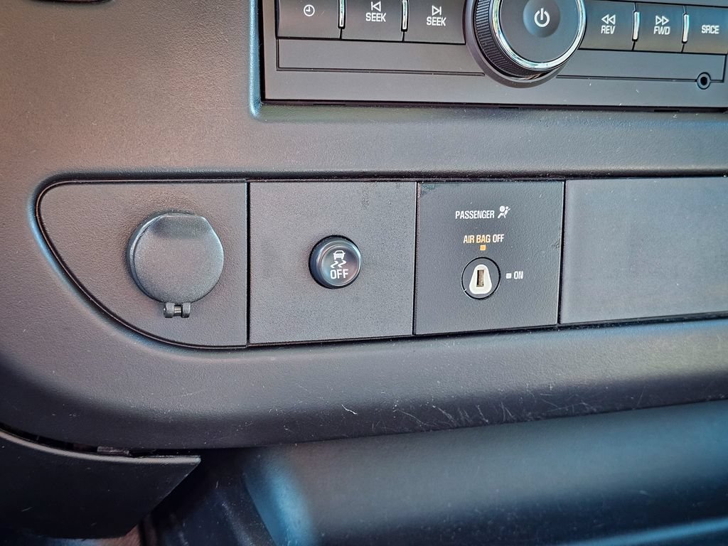 Used 2017 GMC Savana 2500 RWD image 20