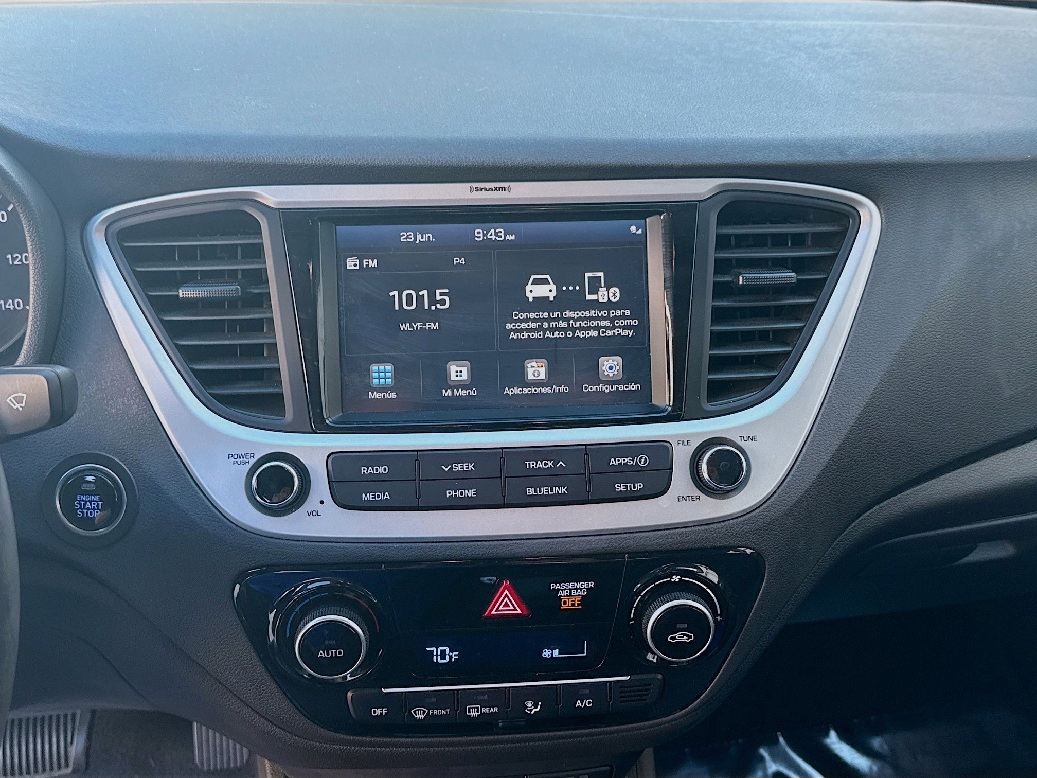 Used 2022 Hyundai Accent Limited image 10