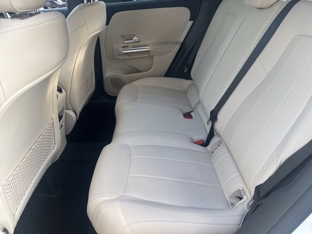 Used 2025 Mercedes-Benz GLA 250 4MATIC image 27