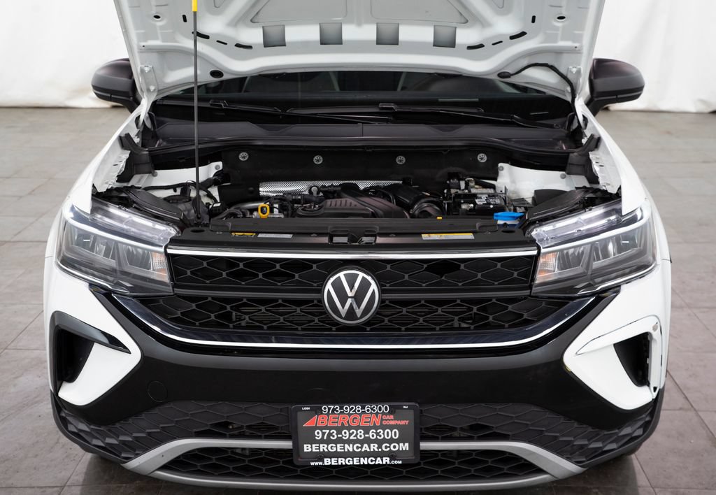 Used 2024 Volkswagen Taos S FWD image 3