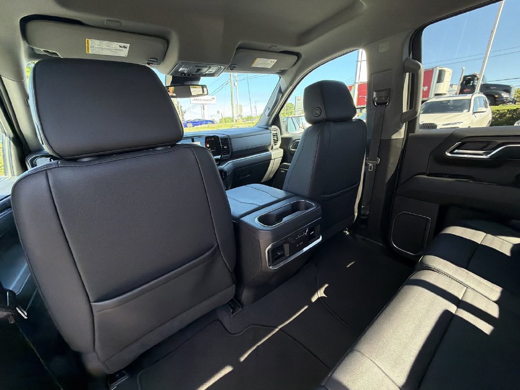 Used 2023 GMC Sierra 1500 SLT w/ SLT Premium Package AWD/4WD image 20