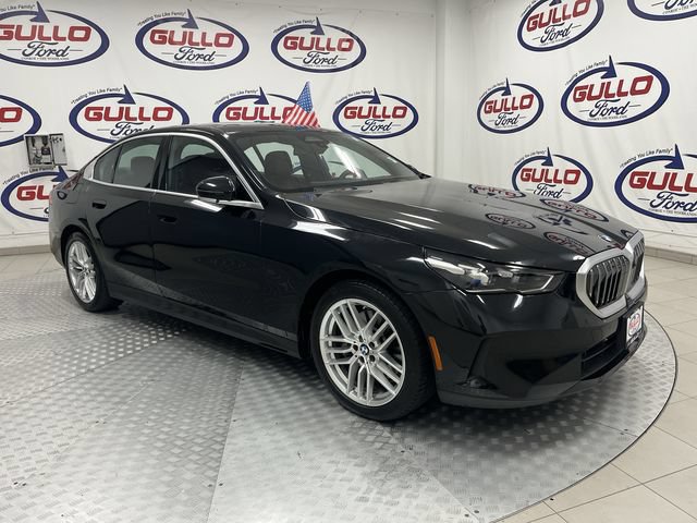Used 2024 BMW 530i RWD image 1