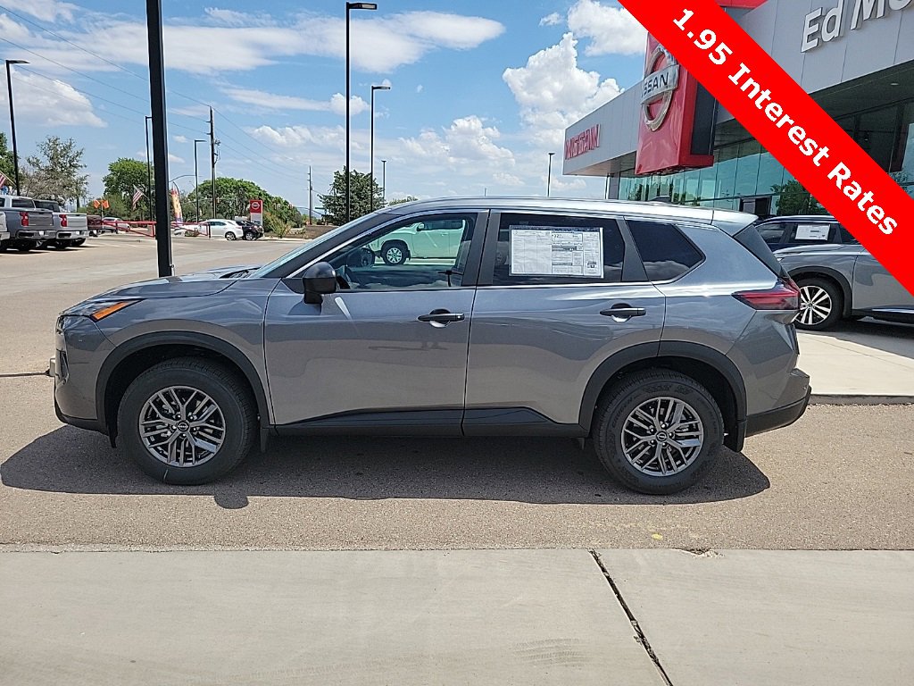 New 2026 Nissan Rogue S image 4