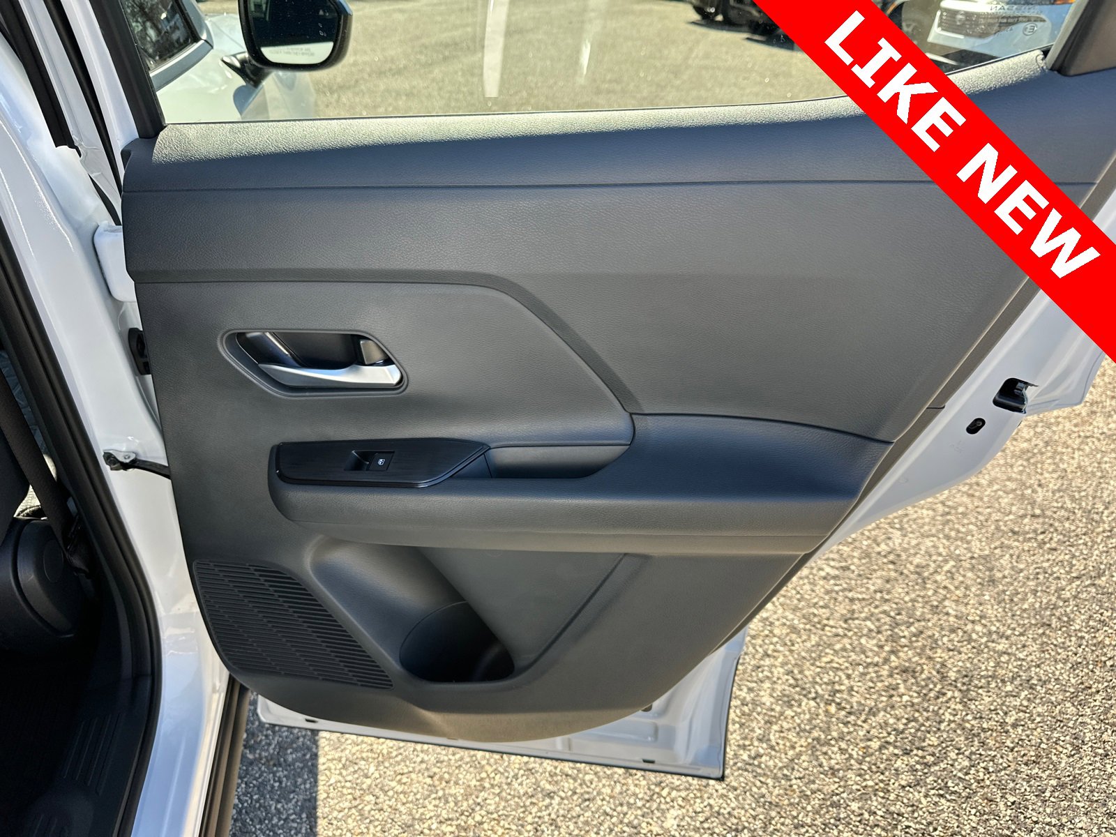 Used 2026 Nissan Kicks SV image 16